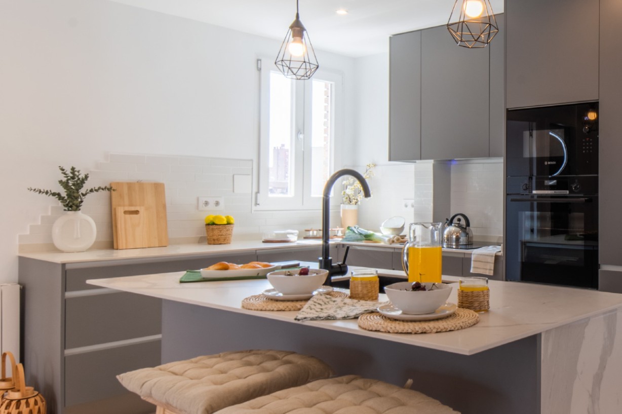 García de Paredes, 21_ 01